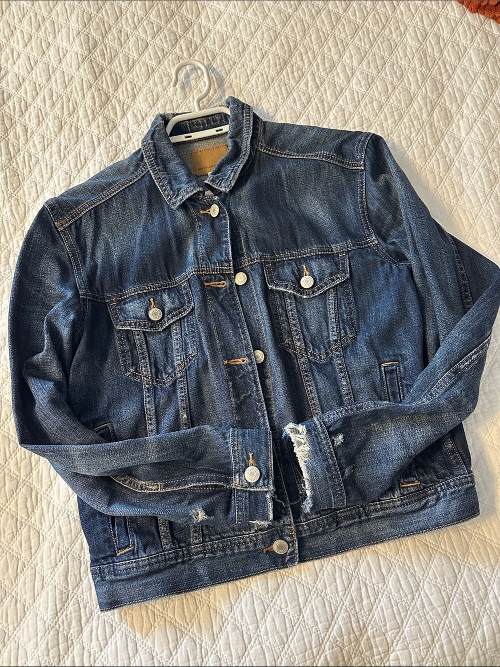 ✨ 3 for $30 ✨ AEO Jean Jacket